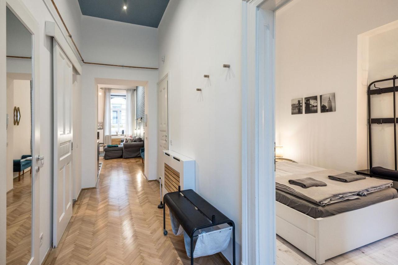 Industrial Fantasy Apartment Budapest Exterior photo